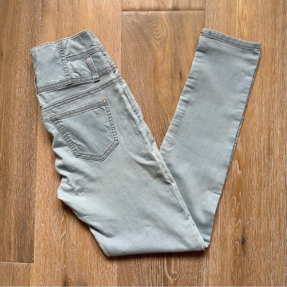 Wax Jean Mid Rise Skinny Light Wash - Size 7 - Picture 10 of 13